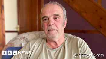 Father of killed soldier calls on Vance to quit