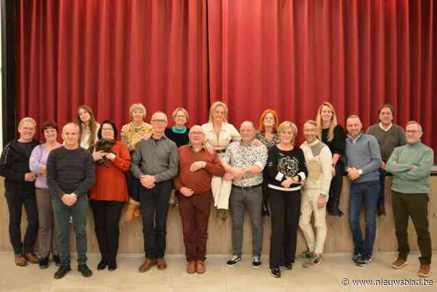 Jan (63) kreeg toneelmicrobe met de paplepel mee, nu regisseert hij al zijn 45e stuk: “Het voelt als thuiskomen”