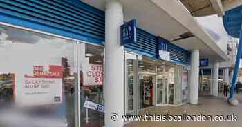 Shopping centre hopes new eatery could replace former clothes store