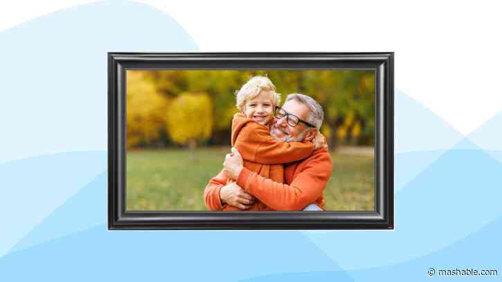 Display your favorite memories with a Canupdog digital photo frame for $25 off