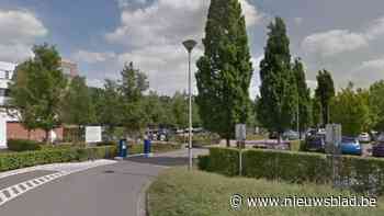 Voetgangster overlijdt na aanrijding op parking van ziekenhuis in Malle