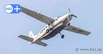 Schon wieder: Zweites Flugzeug über Hannover zieht seltsame Bahnen