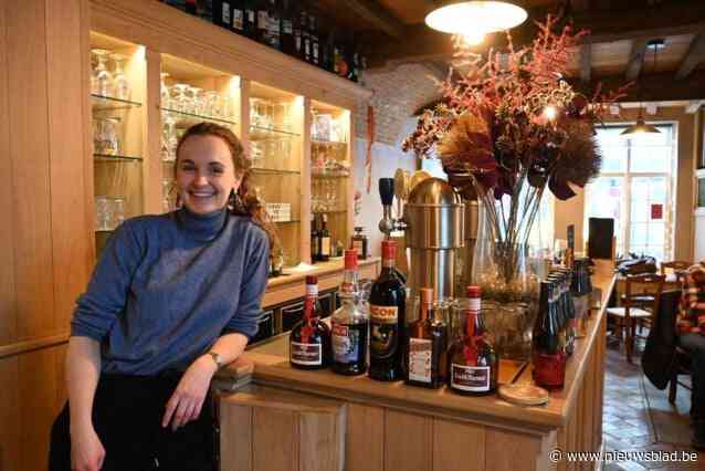 Luna (27) zoekt overnemer succesvol café Oud Cortryck: “Voor mij draait het te goed”
