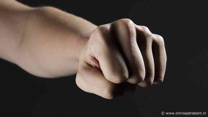 Jongen (16) mishandeld na stapavond tijdens carnaval door groep jongens