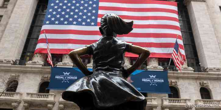 Friday could be a critical day for investors, with a high-stakes jobs report and a Powell speech