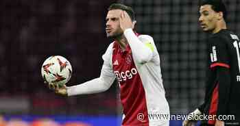 Ajax-aanvoerder Henderson mist return door wegwerpgebaar: ‘Het was uit frustratie, heel dom’