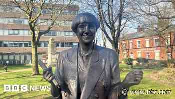 Victoria Wood statue restored after taxi crash
