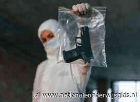 Onhandige overvallers slaan toe op verkeerd adres en laten vuurwapen achter bij basisschool