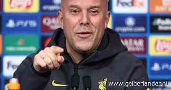 Arne Slot citeert Michael Jordan na fortuinlijke zege in Parijs: ‘We hadden extreem veel geluk’