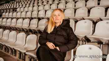 SC Freiburg: Trainerin Theresa Merk über ihre Schwangerschaft und den Alltag als Mutter