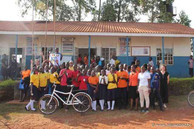 Delegatie op bezoek in Oeganda in kader van fietsproject