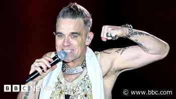 Robbie Williams asks Michelle McManus to duet on tour