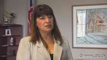 Manitoba housing benefit stops taking new applications as minister points finger at Ottawa