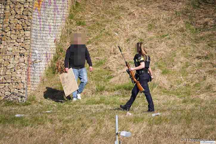 Twee mannen schieten met luchtbuks bij de N361, politie inzet(Video)
