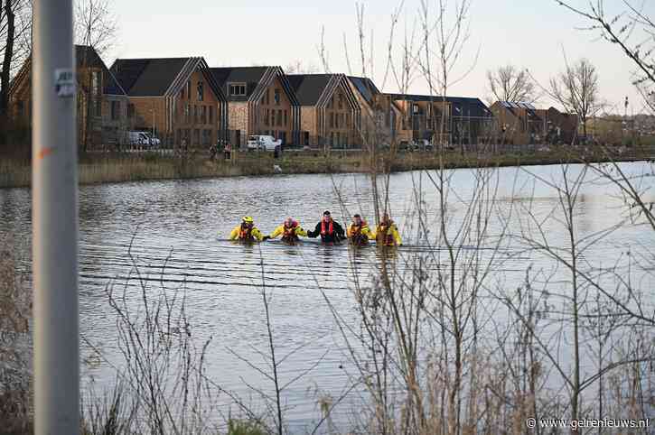 Grote zoektocht in water na aantreffen rollator