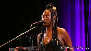 Lässige Energie im Soulmantel: Dominique Fils-Aimé in Landsberg