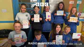 Birthday card collection for former lighthouse owner