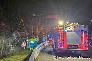 Nachtelijke crash met drie inzittenden, vrouw overleeft het niet