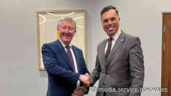 Commitment to work together on Irish Sea links