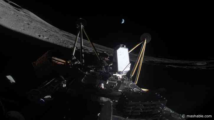 Moon photo reveals how lunar landing just went wrong