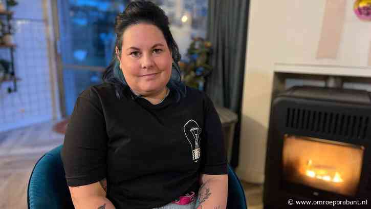 Zoveel buikpijn door endometriose dat een tattoo nemen ontspannend werkt