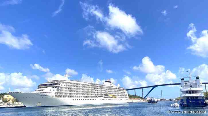 Uniek cruiseschip The World doet Curaçao aan