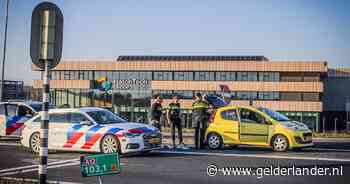 Politie onderzoekt mogelijk schietincident op A12 bij Arnhem, twee rijstroken dicht wegens onderzoek