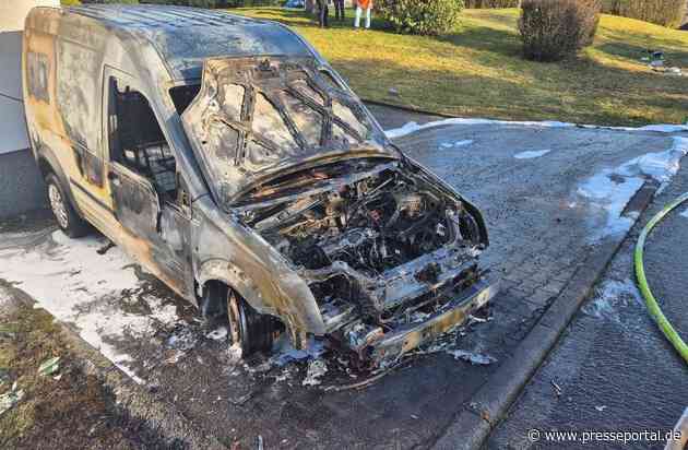 FW VG Westerburg: Kleintransporter brennt in Kölbingen vollständig aus