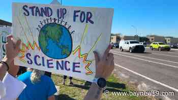 Dozens 'Stand Up for Science' in Tampa demonstration