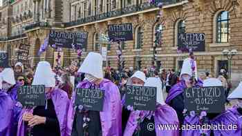Wie „Handmaid‘s Tale“: Schaurige Szenen bei Hamburger Frauentag-Demo