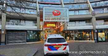 Vrouw bedreigt supermarktpersoneel met steekwapen tijdens overval in Veenendaal