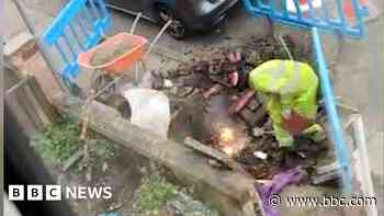 Fake workmen dug up roads to power cannabis farms