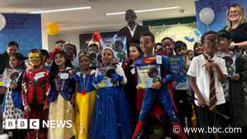 Books need to reflect pupils' lives - Lenny Henry