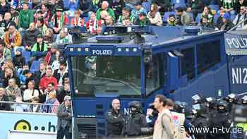 Und VAR-Drama in Münster: 2. Bundesliga mal anders: Zwei Wasserwerfer und drei Tore