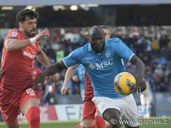 Il Napoli piega la Fiorentina e si riporta a -1 dall'Inter