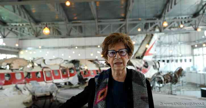 Strage di Ustica, i familiari delle vittime manifestano contro l’archiviazione: “Il governo faccia di più. Chi è stato? Vogliamo scriverlo”