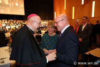 Nach Gottesdienst: Verabschiedung von Bischof Genn in der Halle Münsterland