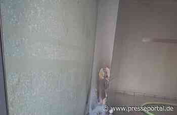 FW Ratingen: Feuermeldung im Hochhaus, Treppenraum verraucht