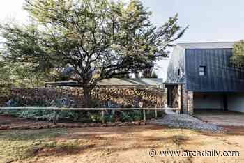 Rustenburg Farm / Nadine Engelbrecht Architect