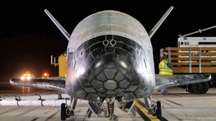 Mysterious U.S. spaceplane returns to Earth, and Space Force snaps photos