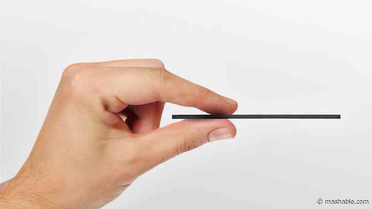 This AirTag alternative fits in your wallet