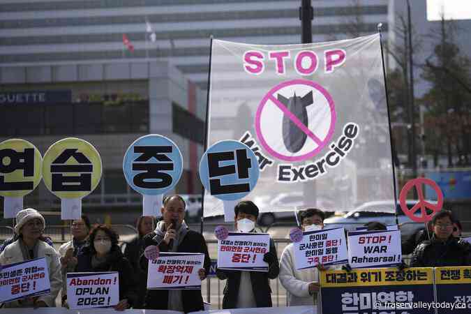 North Korea fires several ballistic missiles into sea after US, South Korea began military drills