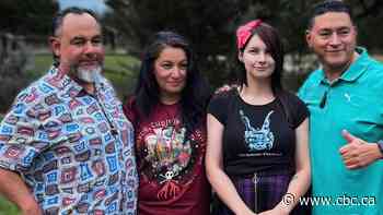 Far-flung '60s Scoop siblings — one in Texas, one in New Zealand — meet Manitoba uncle