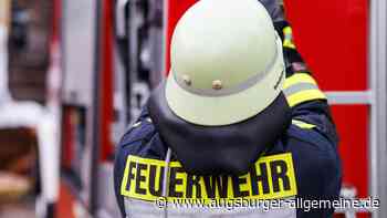 Brennender Mülleimer an der Bushaltestelle