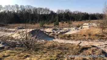 Illegaal oefenparcours mountainbikers ontdekt in natuurgebied: “100 jaar voor beschadigde natuur zich herstelt”