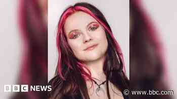 Dragons' Den stars to help cosmetics entrepreneur