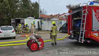 Starke Rauchentwicklung in Bad Endorf: Feuerwehr vor Ort