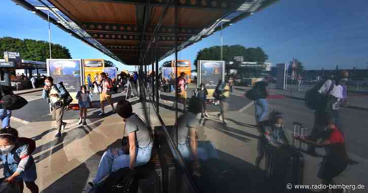 Bayern schickt mehr Polizisten an Flughafen im Allgäu