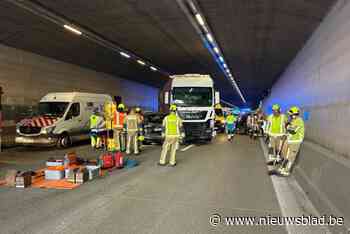 Drie zwaargewonden bij kettingbotsing met zeven voertuigen op E403