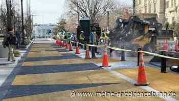 Bauarbeiter entfernen Schriftzug Black Lives Matter in DC